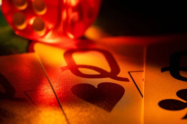 realz VIP প্রোগ্রাম এবং একচেটিয়া সুবিধা